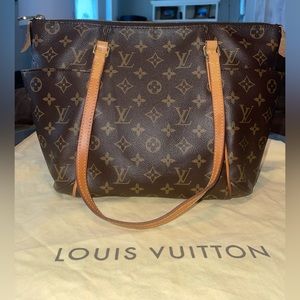 Authentic Louis Vuitton Totally MM monogram